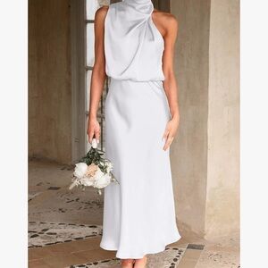 Chic White Sleeveless Maxi Dress